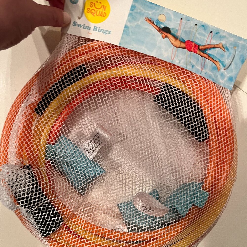 Swing Rings ((Swim Through them) (Pack of 3) (new) ‎ Age 6 and up. (home/x)